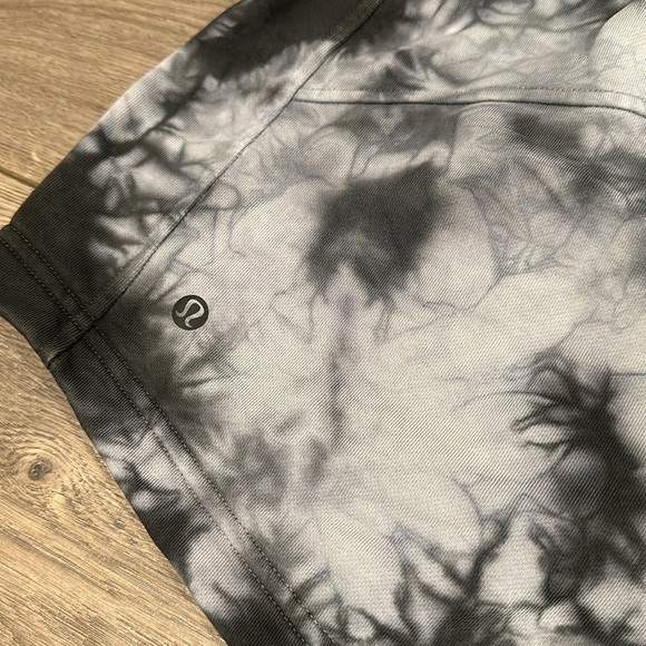 Lululemon Inner Glow Short 3" *Earth Dye
Earth Dye Stone - Picture 6 of 7